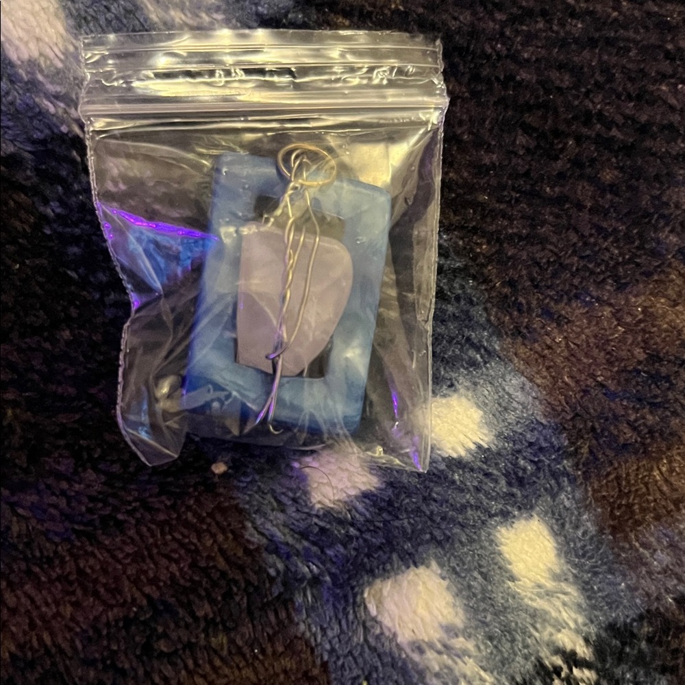 Elegant Blue and Purple Pendant